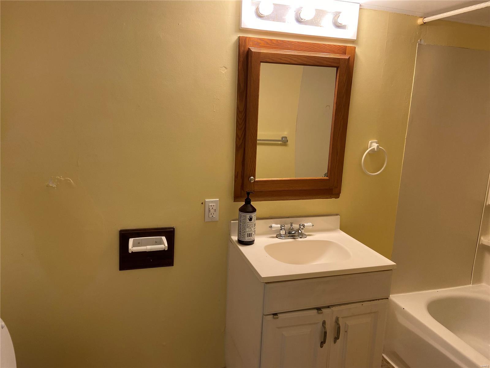206 Main Street Property Photo 5