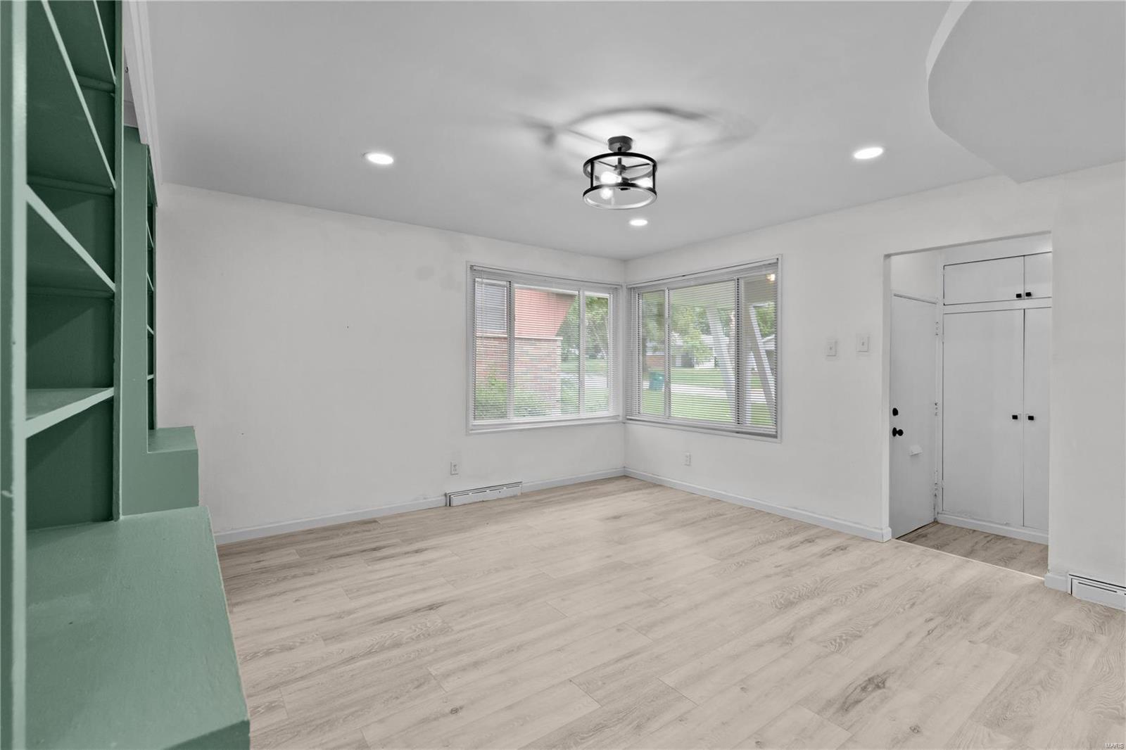9953 Duke Drive Property Photo 10