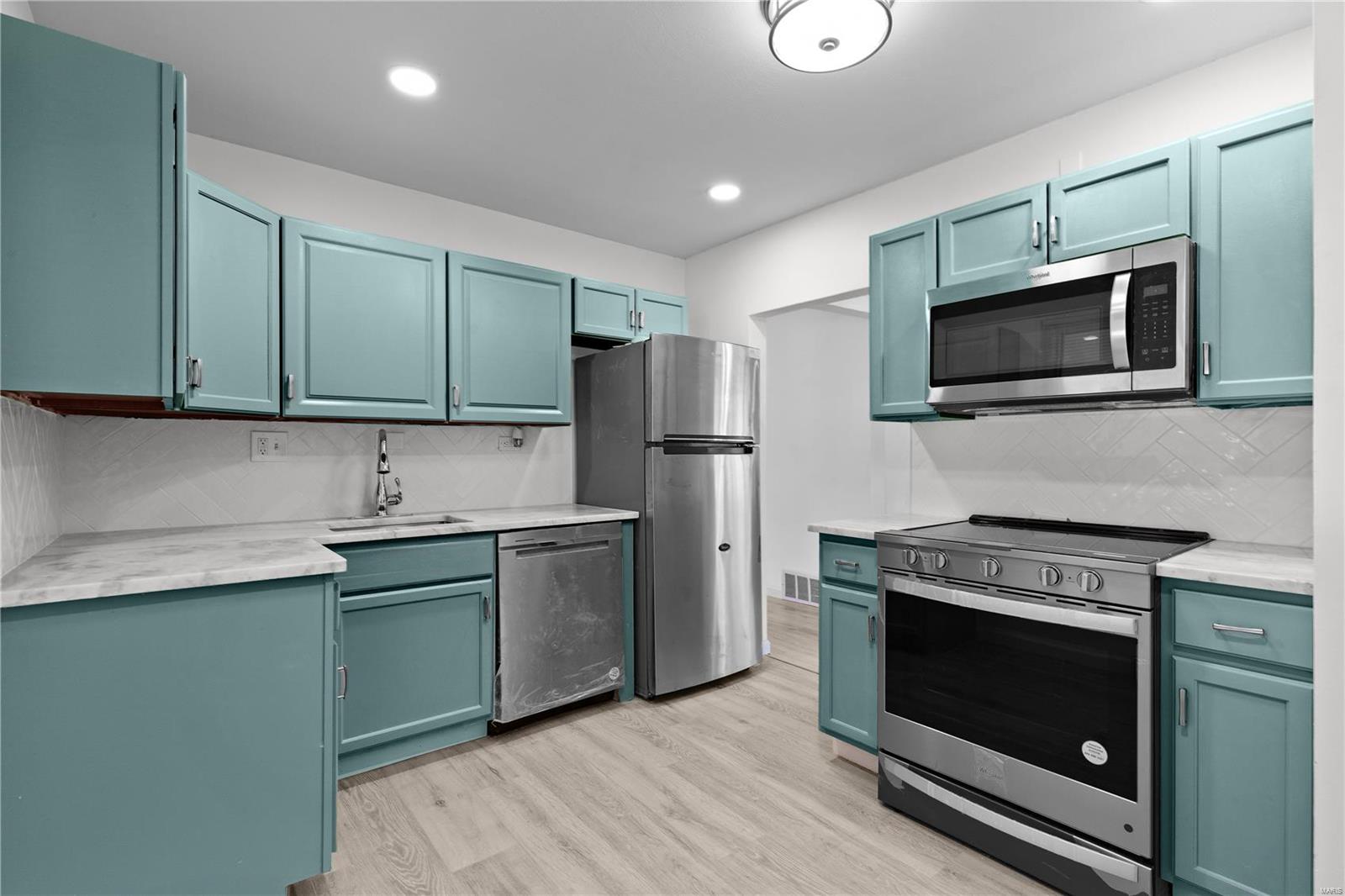 9953 Duke Drive Property Photo 13