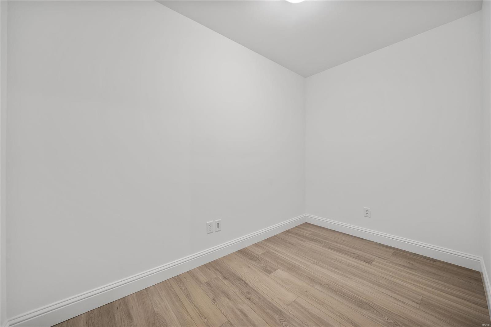 972 Brookfield Chase Ct Property Photo 23
