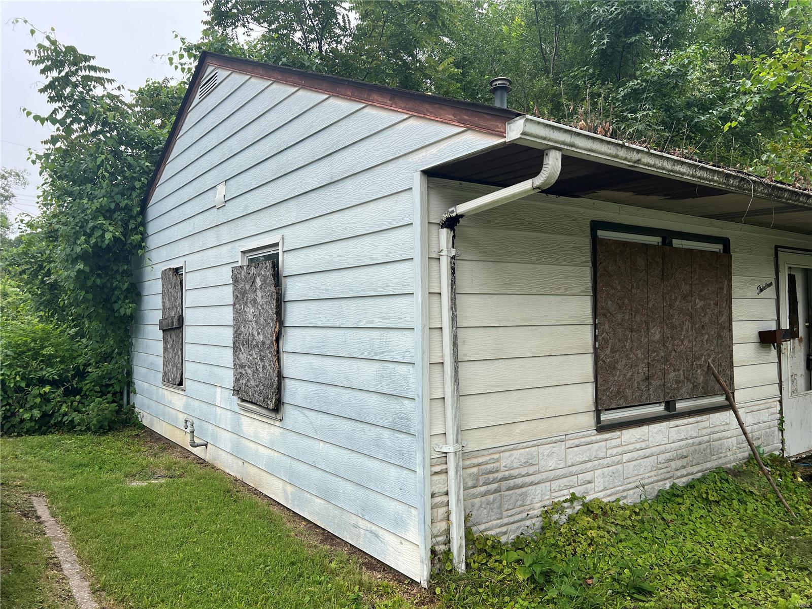 13 Marilyn Lane Property Photo 2