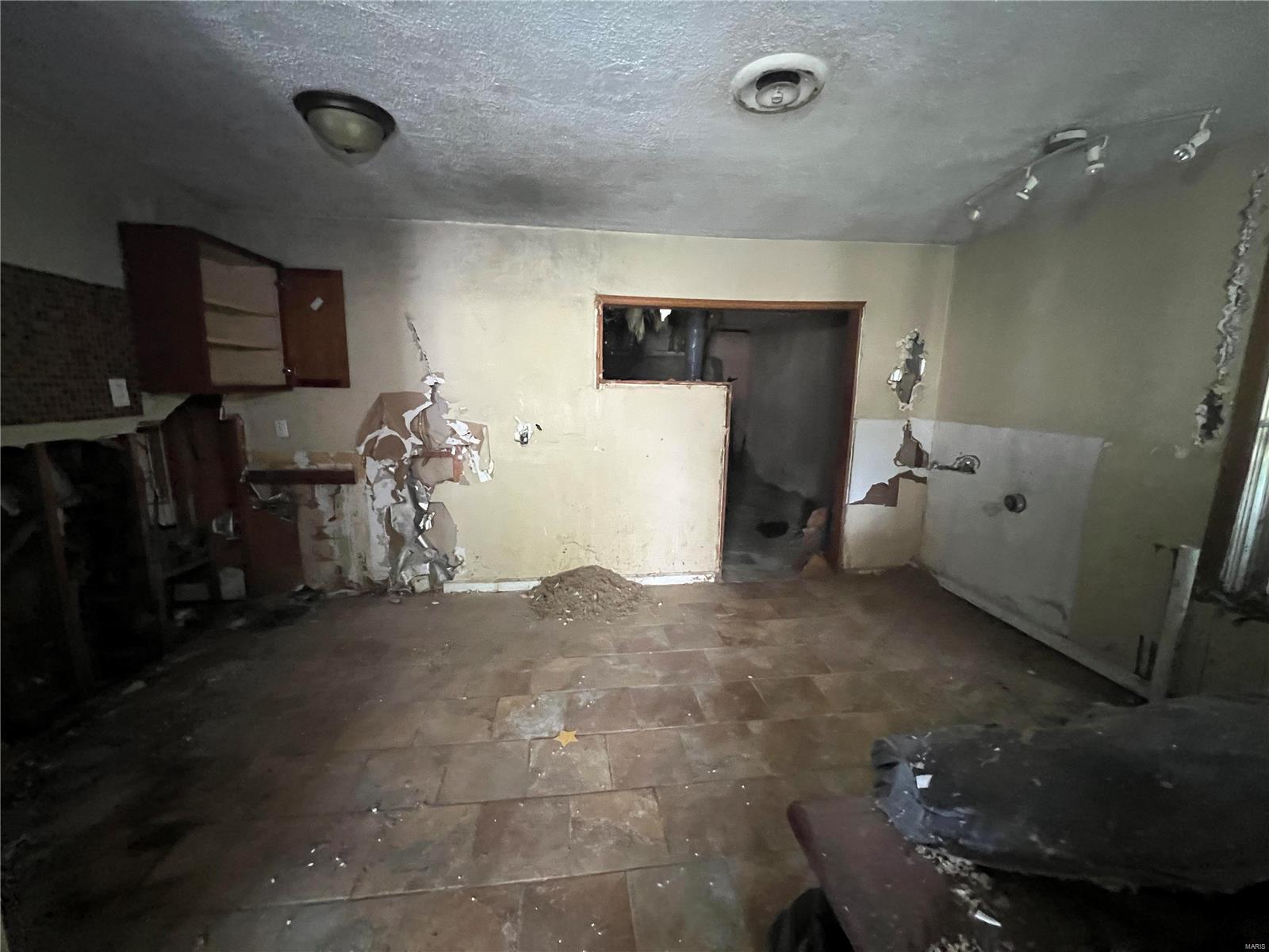 13 Marilyn Lane Property Photo 4