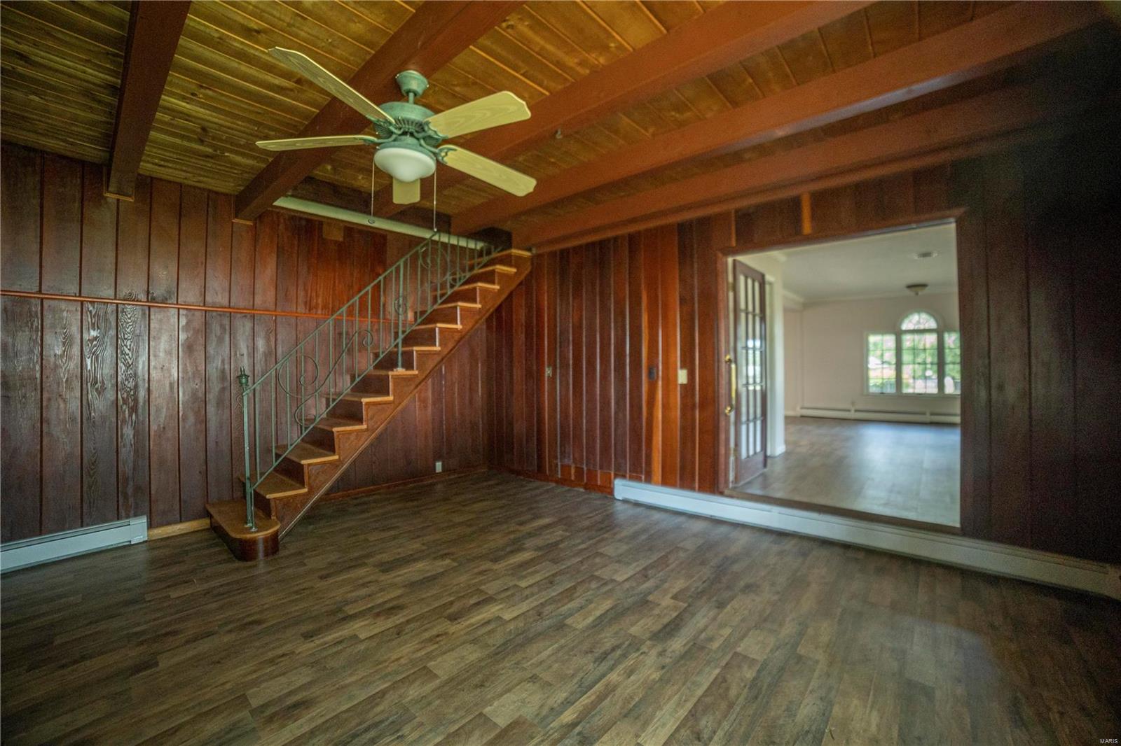 400 West Property Photo 7