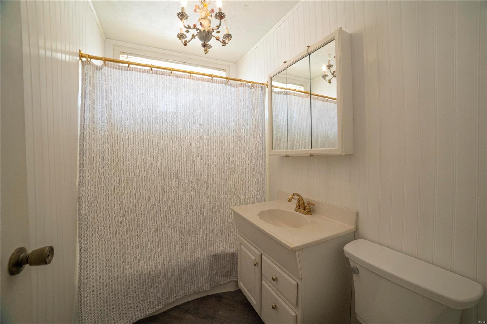400 West Property Photo 14