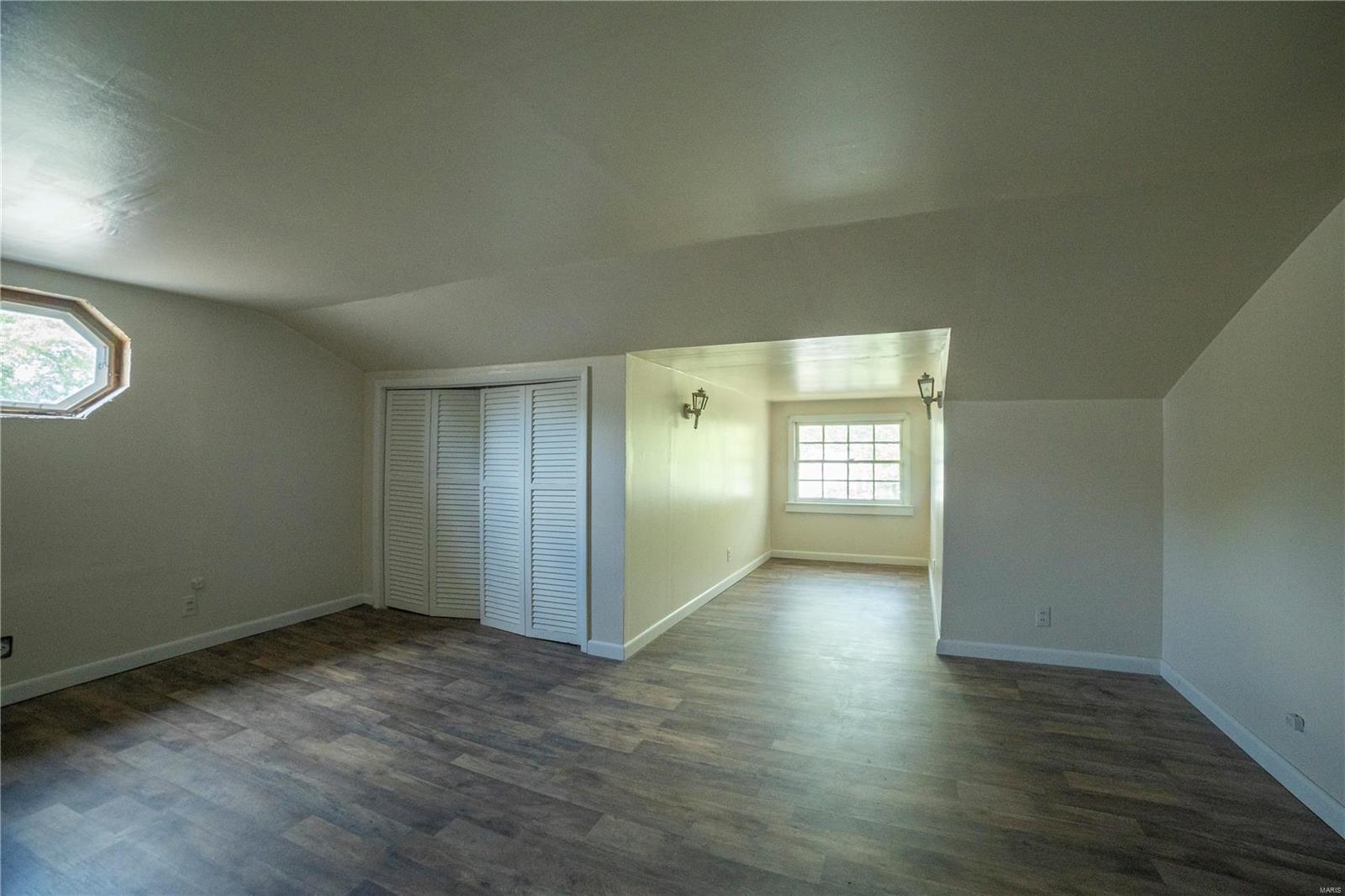 400 West Property Photo 19