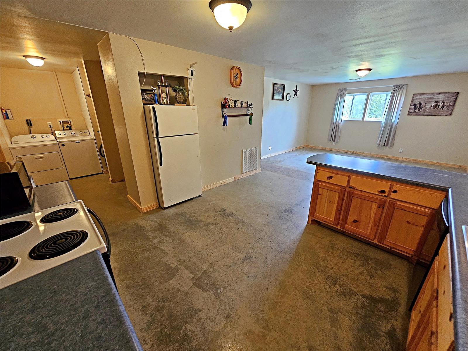 21019 Scenic Road Property Photo 29