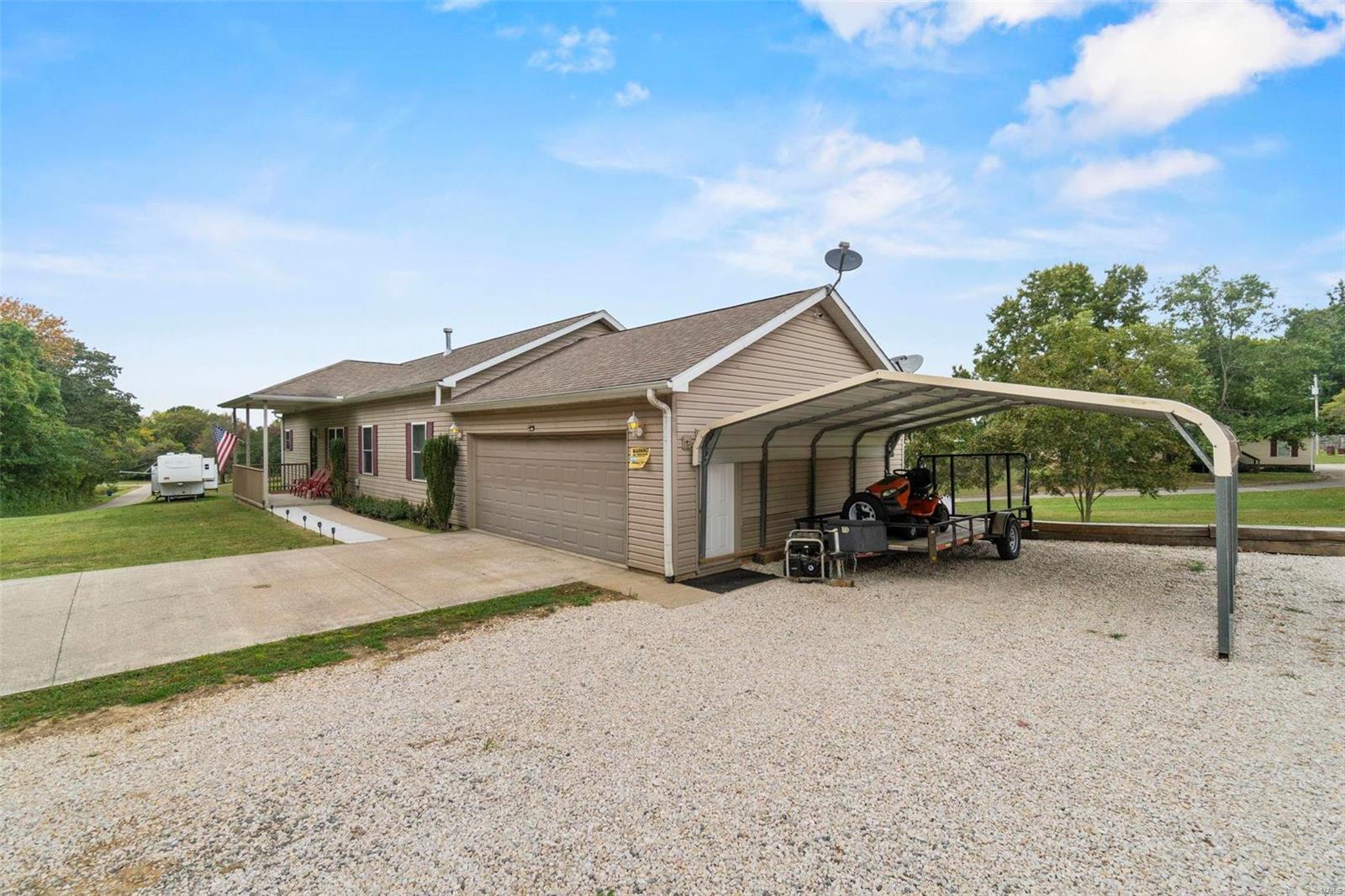 1932 Roth Drive Property Photo 2