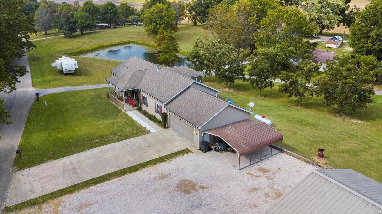 1932 Roth Drive Property Photo 4