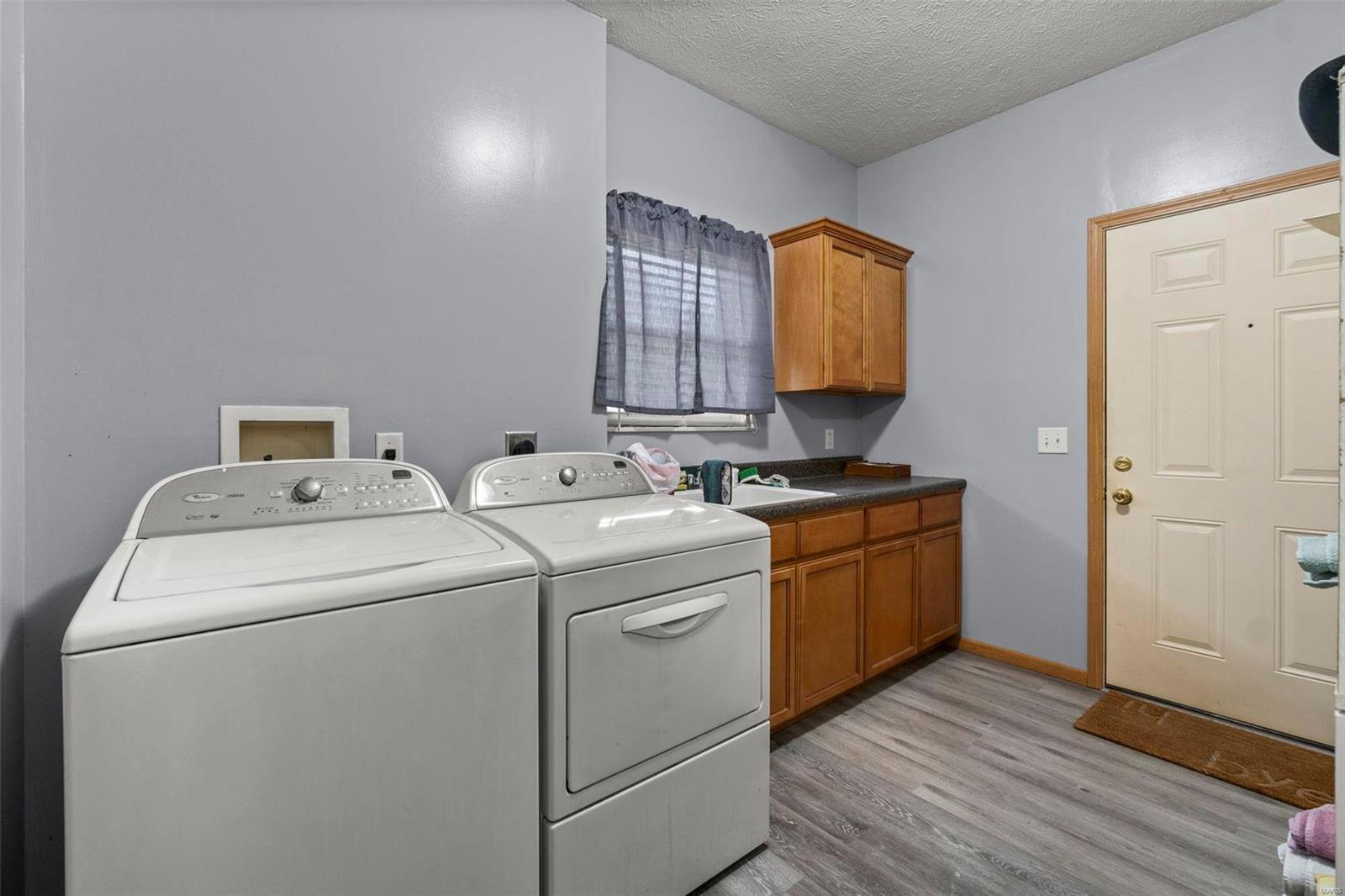 1932 Roth Drive Property Photo 31