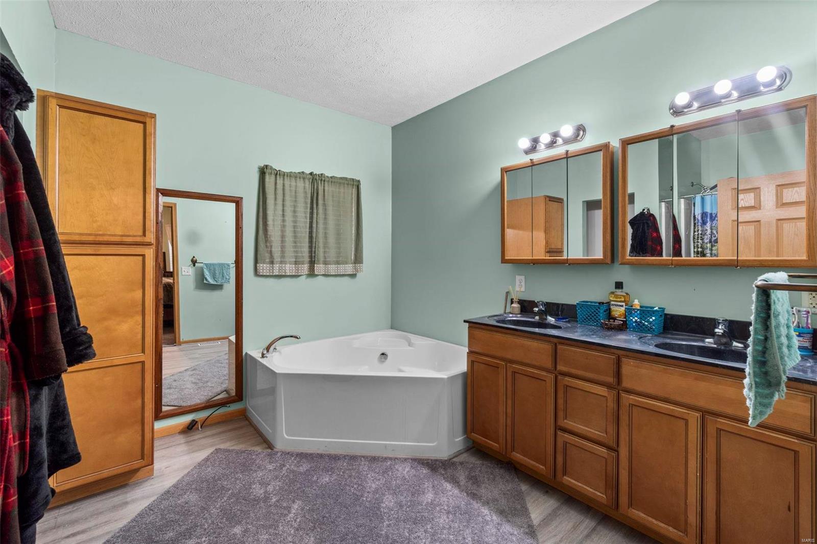 1932 Roth Drive Property Photo 35