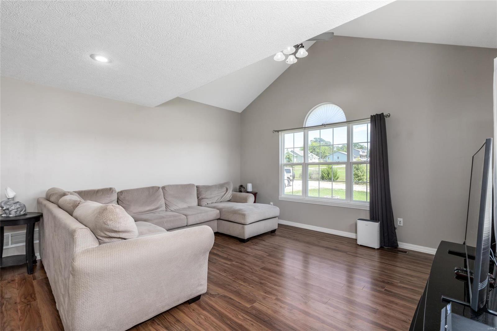 14110 Lancaster Lane Property Photo 3