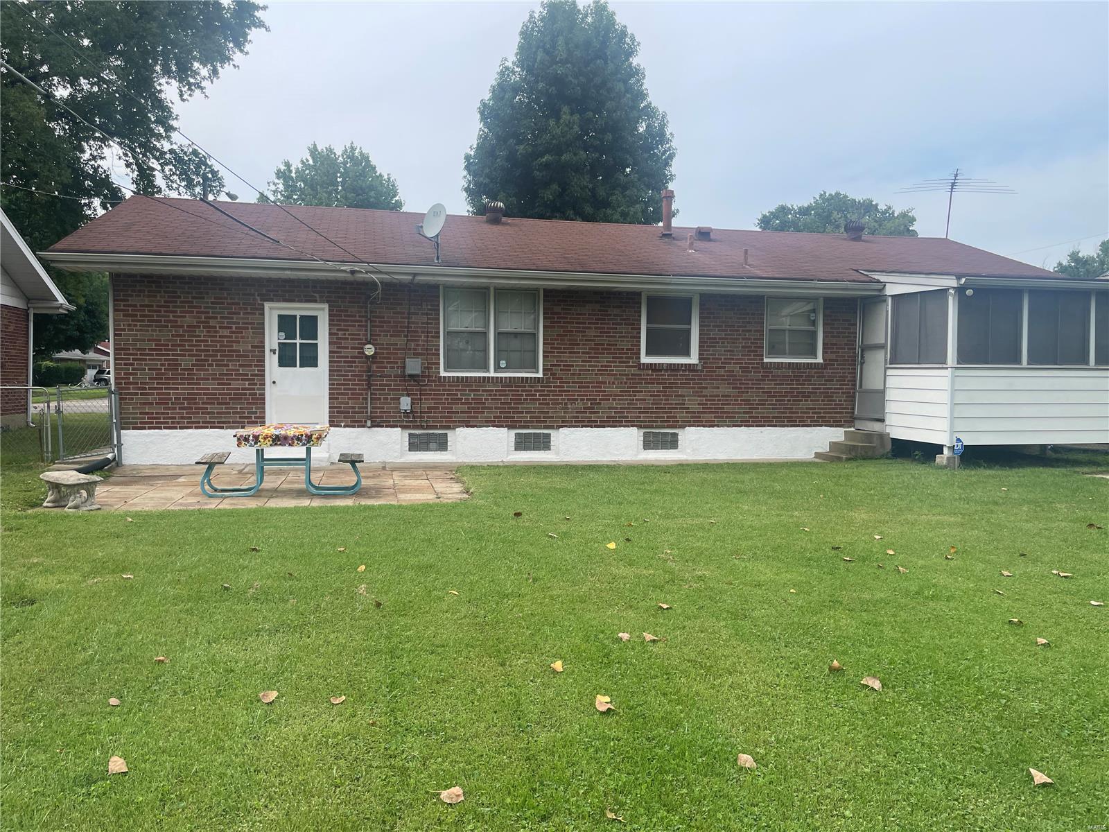 1320 Lang Drive Property Photo 12