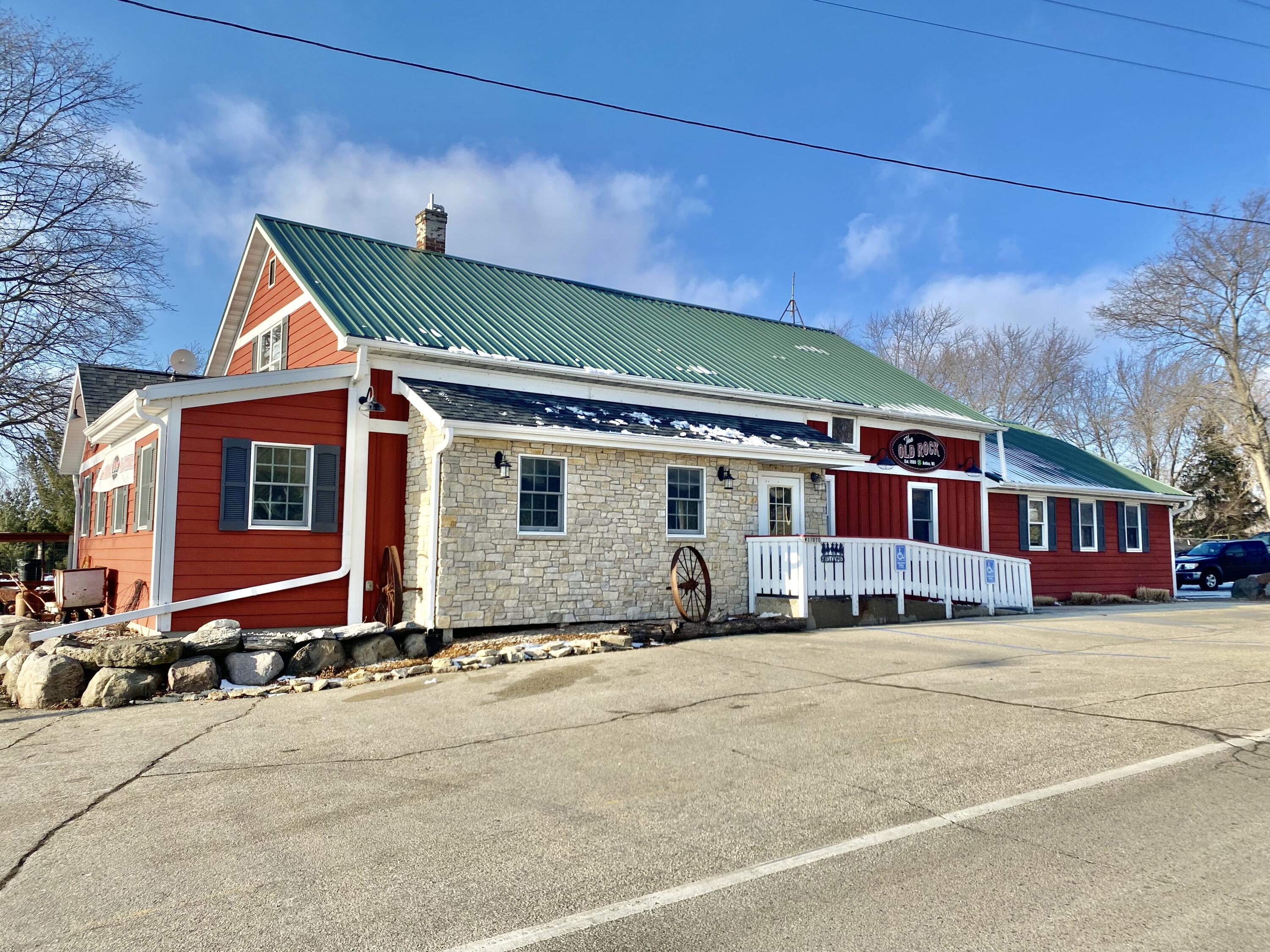 W11070 State Road 16 & 60 - Property Photo 1