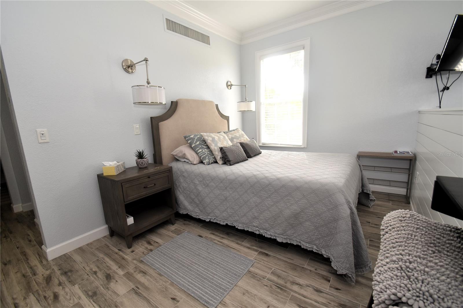 51 Mac Ewen Dr #1 Property Photo 3