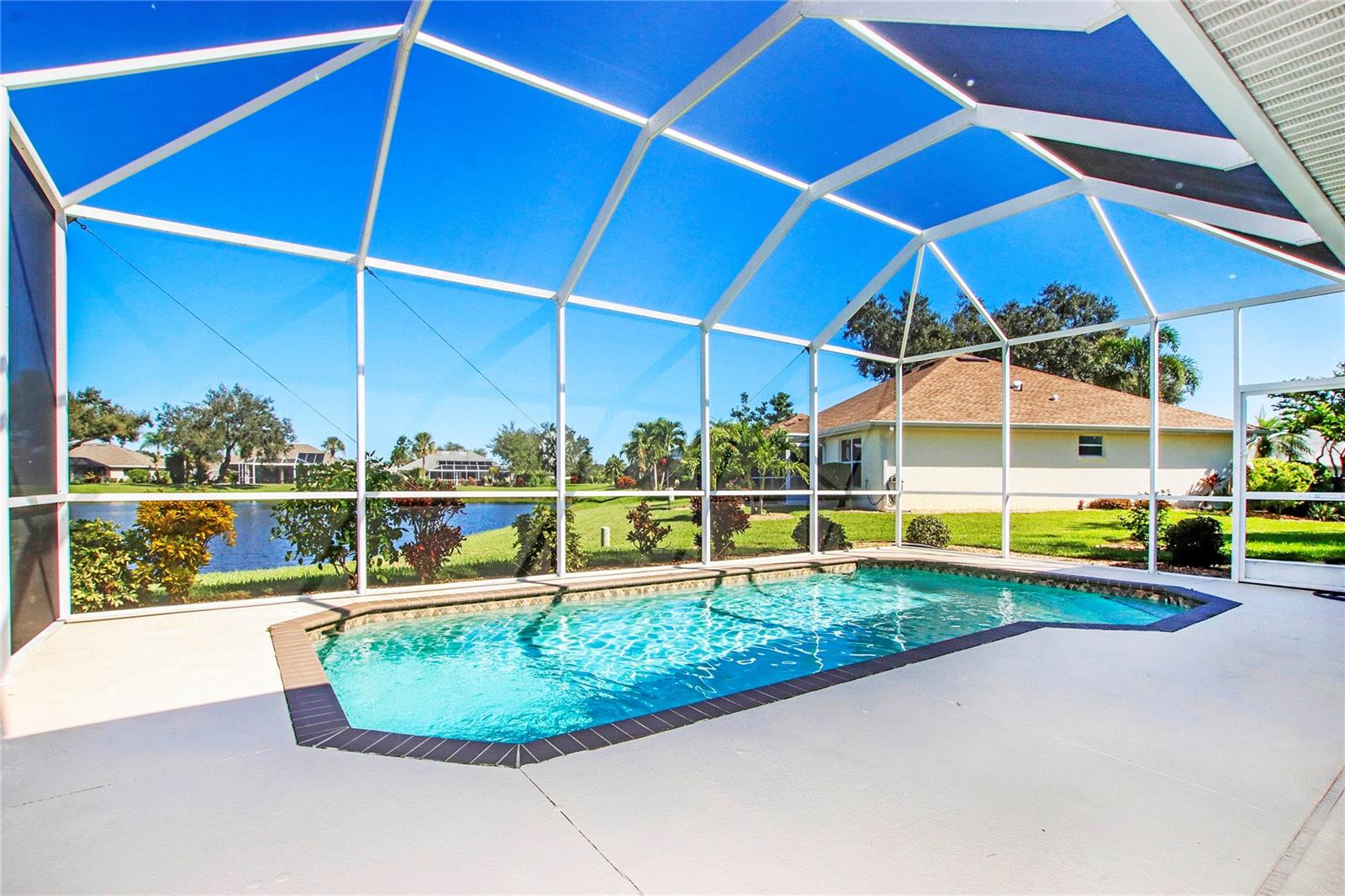2525 Jasmine Way Property Photo 4