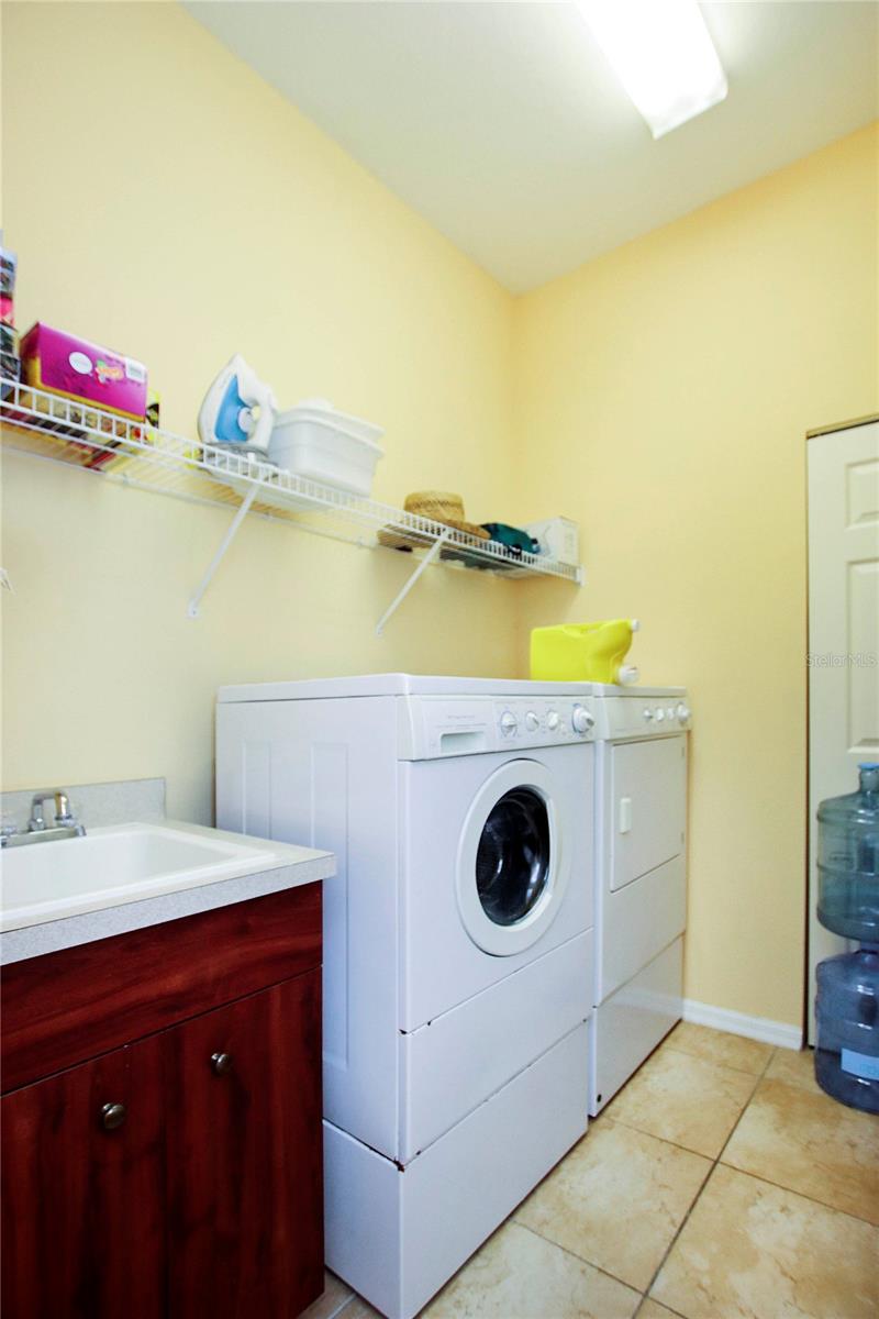 2525 Jasmine Way Property Photo 32
