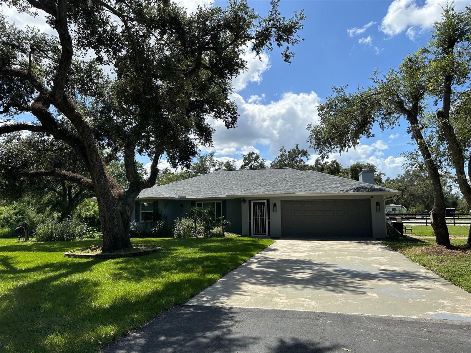 5555 Hennessy Street Property Photo 1