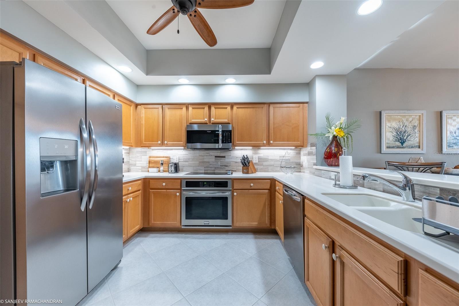 3313 Sunset Key Cir #402 Property Photo 12