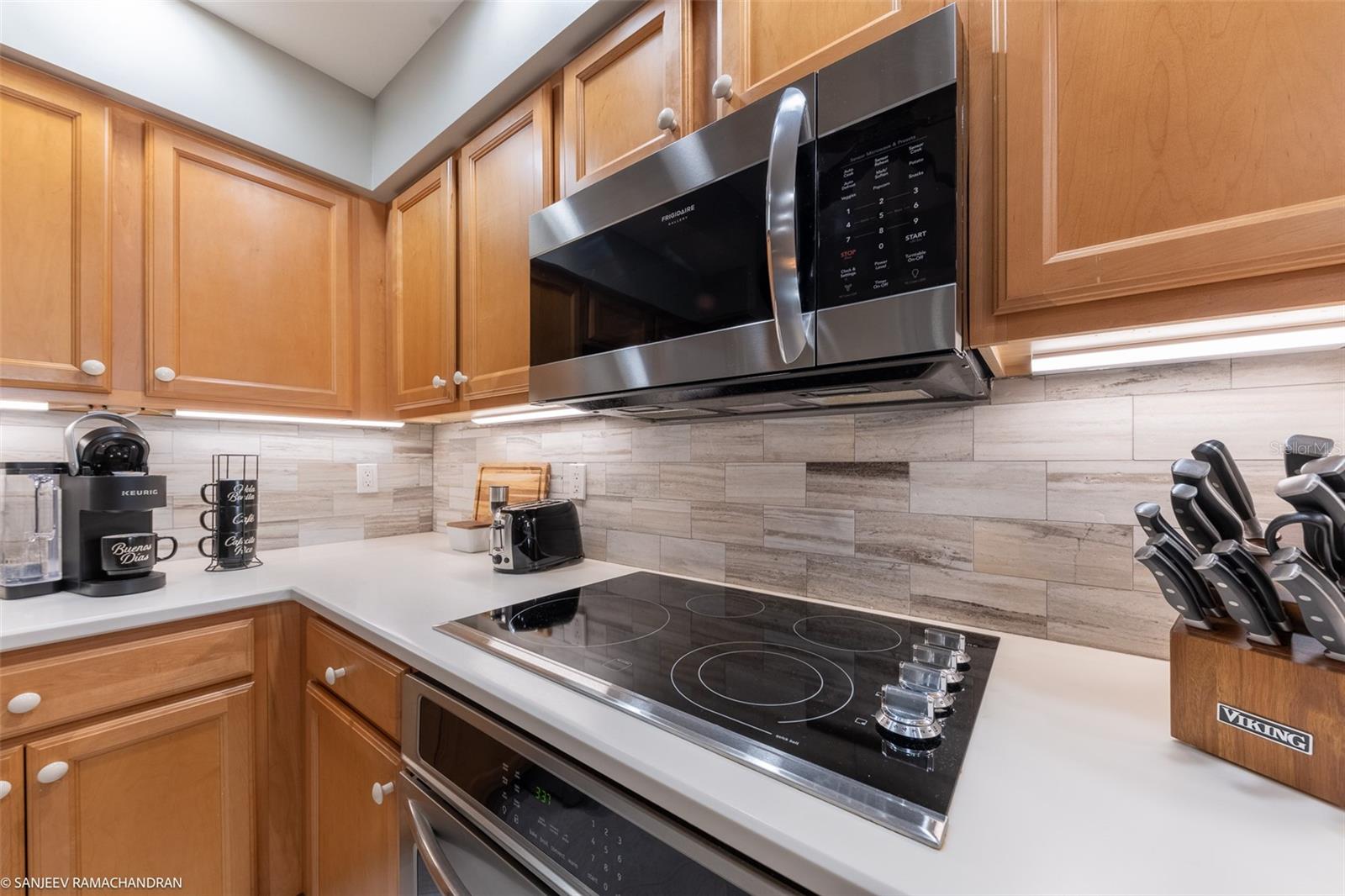 3313 Sunset Key Cir #402 Property Photo 15