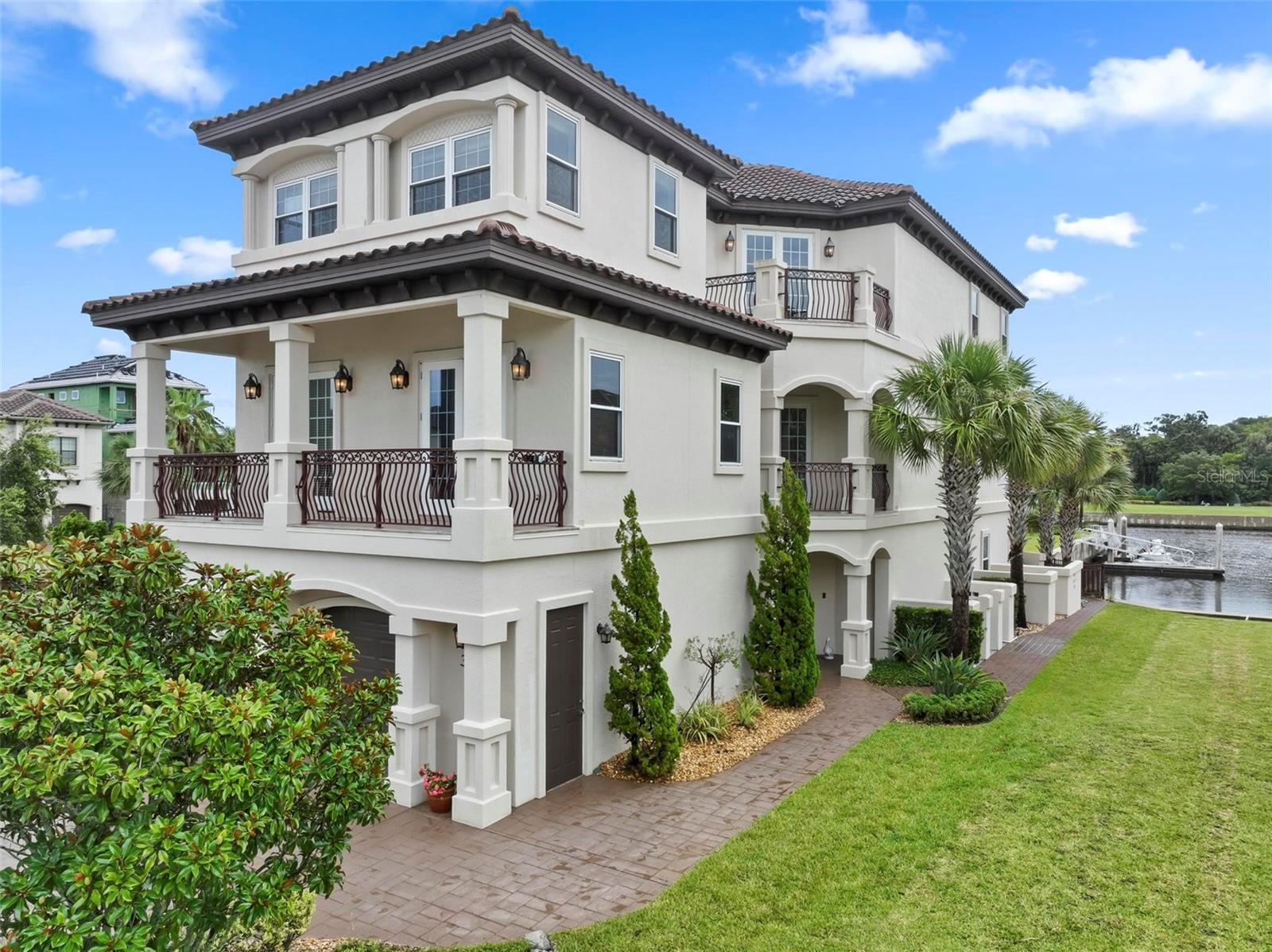 303 Yacht Harbor Drive Property Photo 1