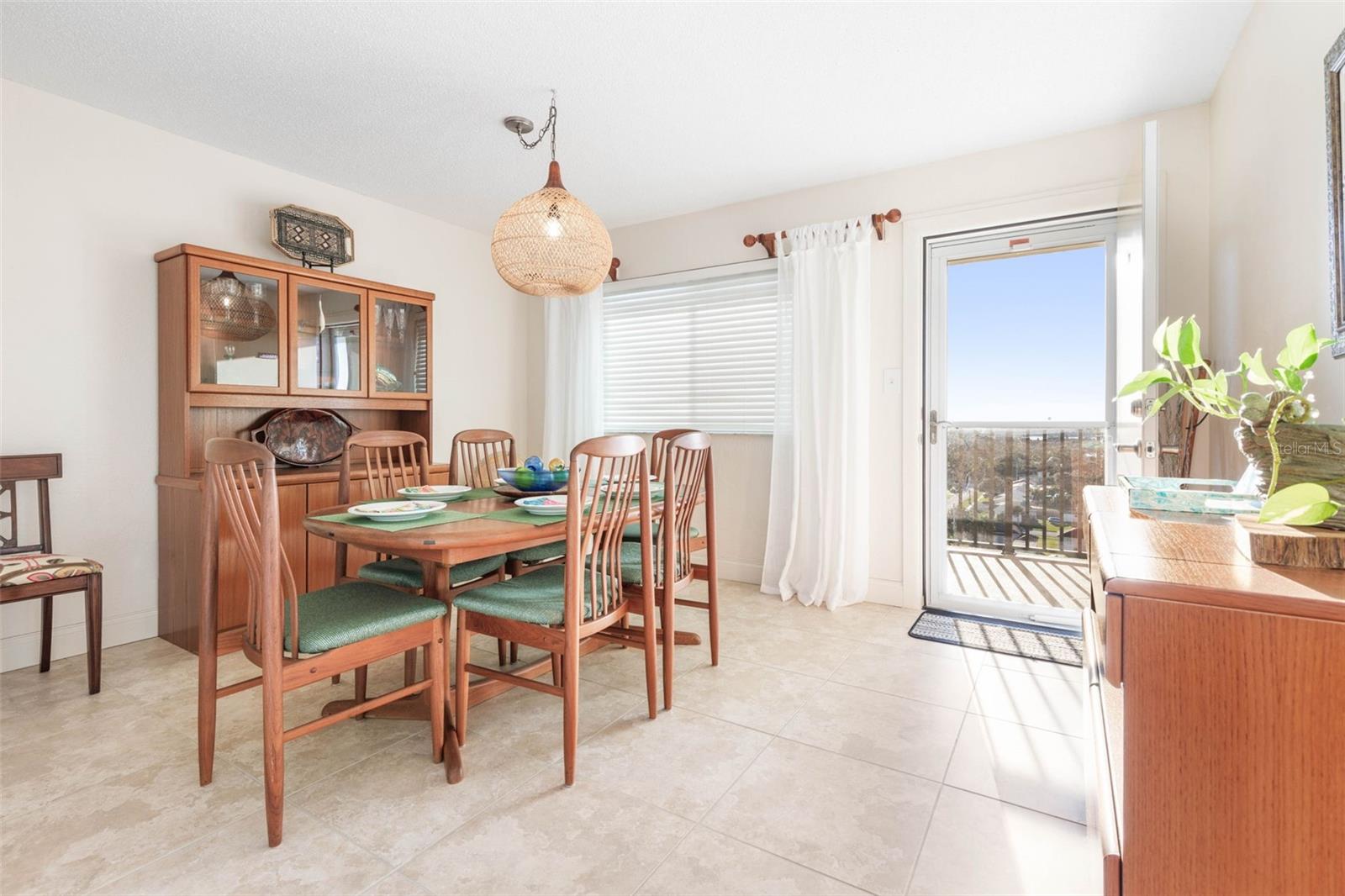 89 S Atlantic Ave #1004 Property Photo 5