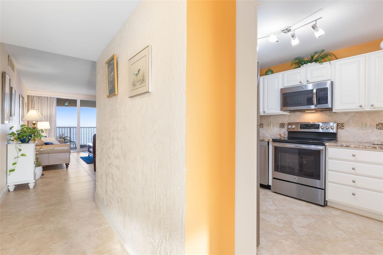 89 S Atlantic Ave #1004 Property Photo 18