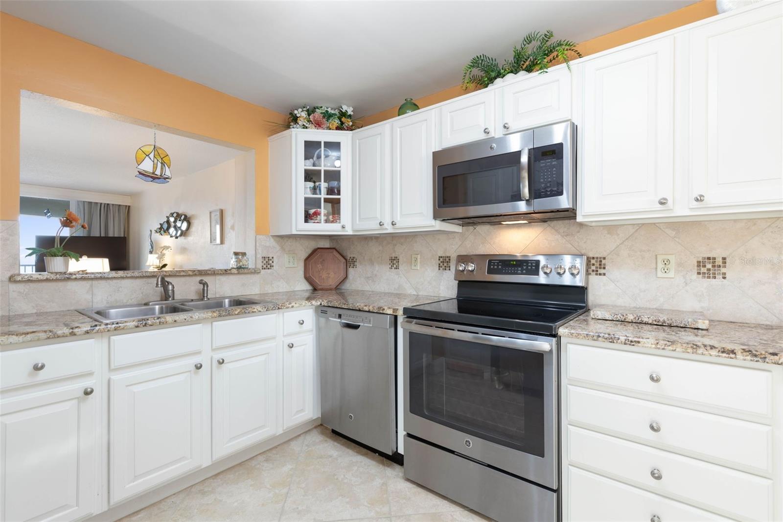 89 S Atlantic Ave #1004 Property Photo 20