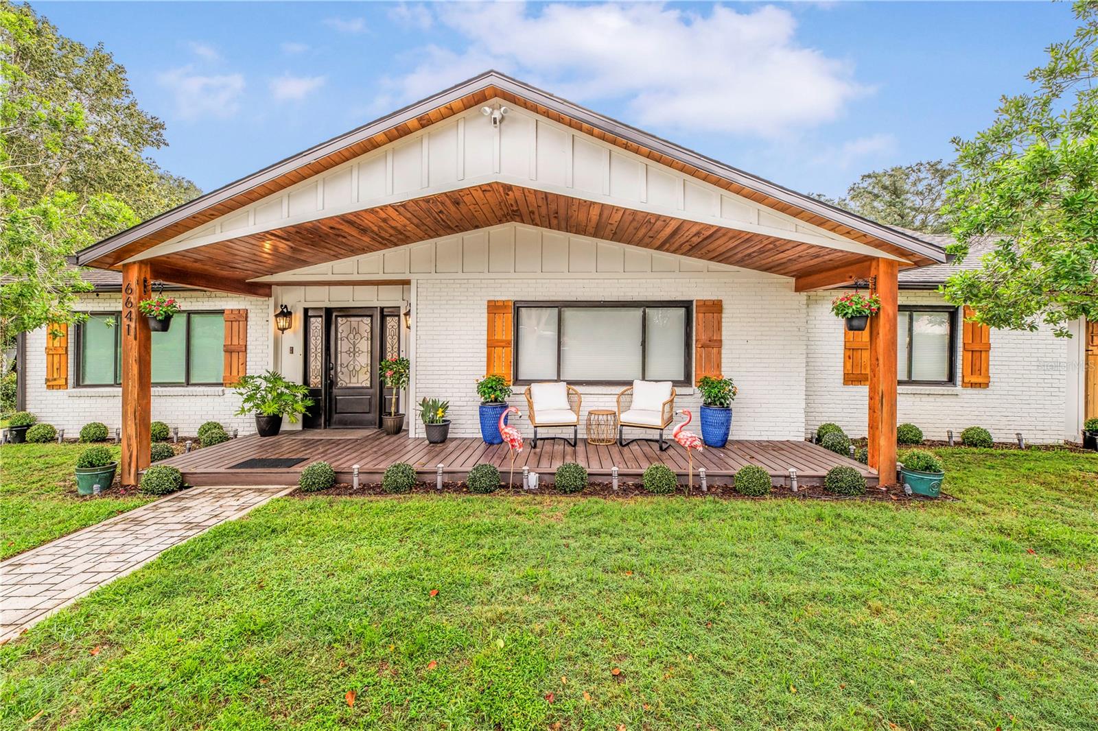 6641 Lake Emma Road Property Photo 1