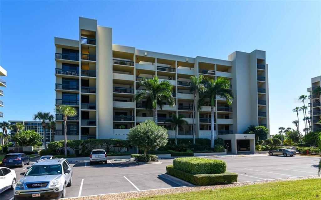 1125 GULF OF MEXICO DR #403 Property Photo 1