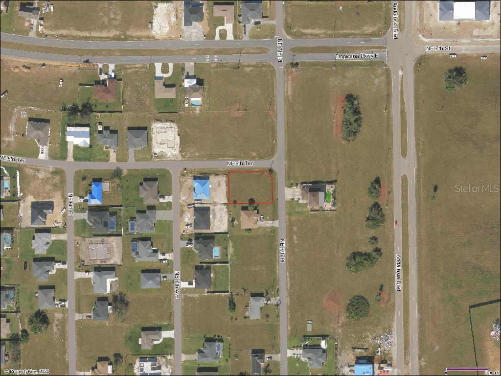 642 Ne 7th Pl Property Photo 1