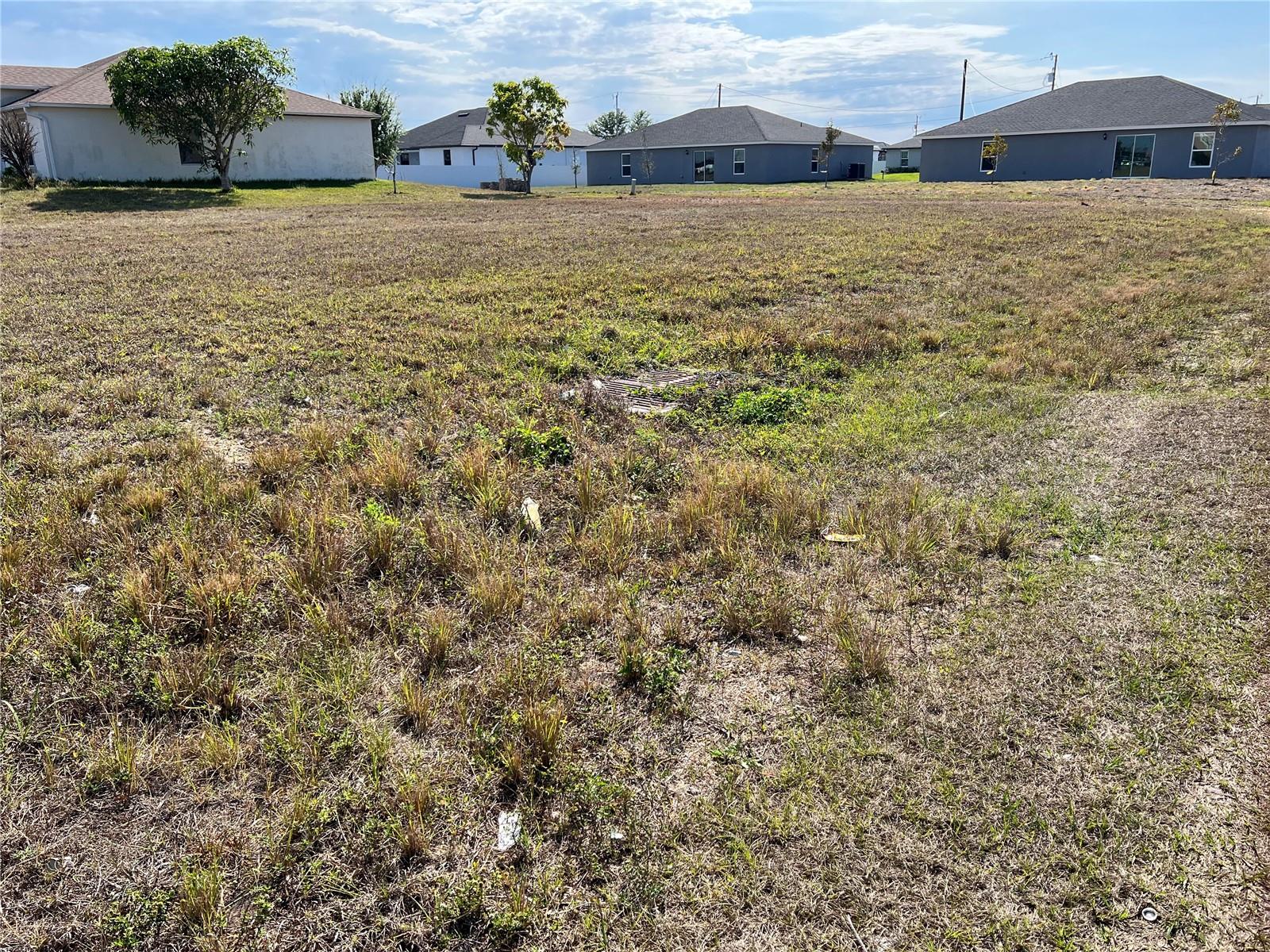 642 Ne 7th Pl Property Photo 4
