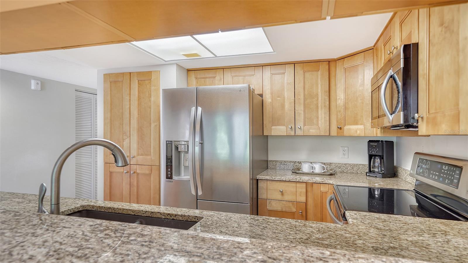 835 S Osprey Ave #201 Property Photo 16