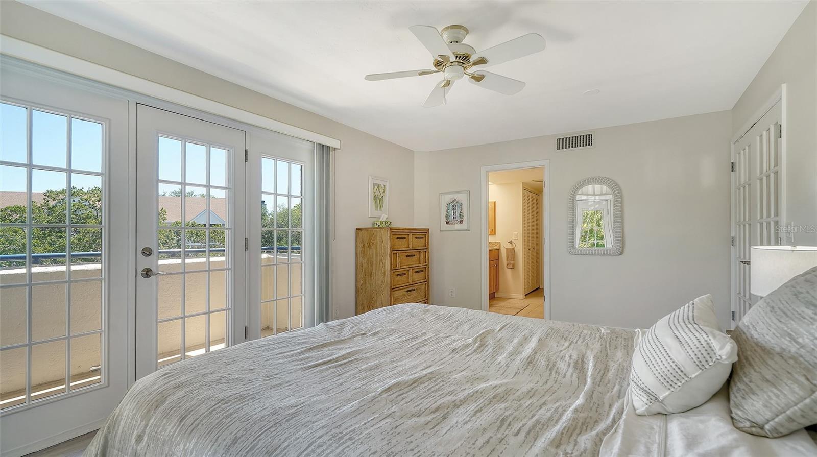 835 S Osprey Ave #201 Property Photo 19