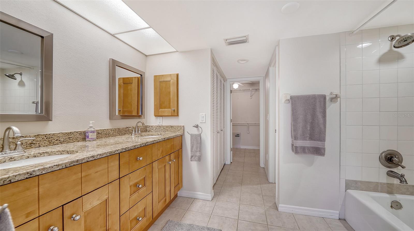 835 S Osprey Ave #201 Property Photo 22