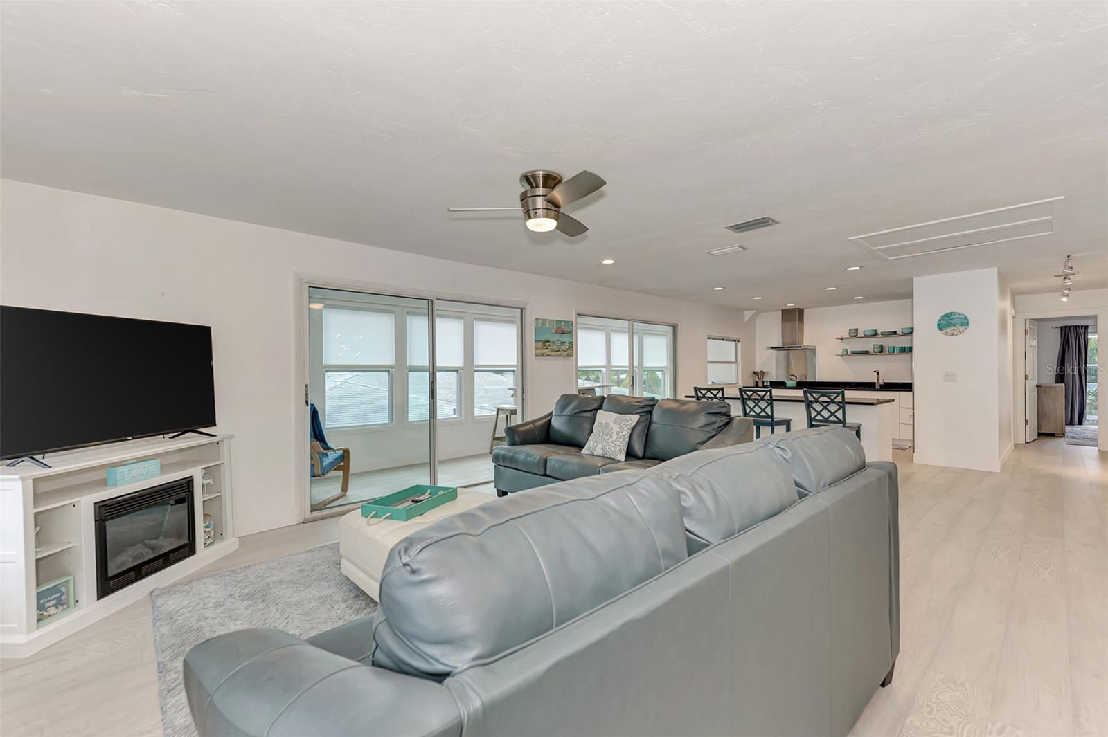 5516 Avenida Del Mare Property Photo 9