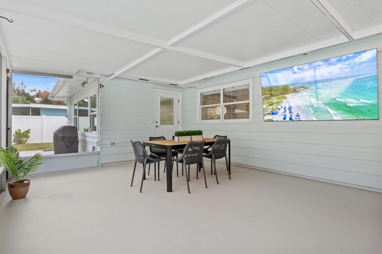 2641 Martin St Property Photo 28