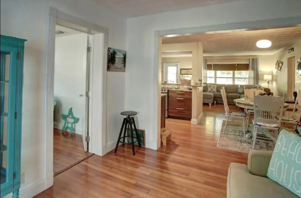 7609 Senrab Dr Property Photo 9