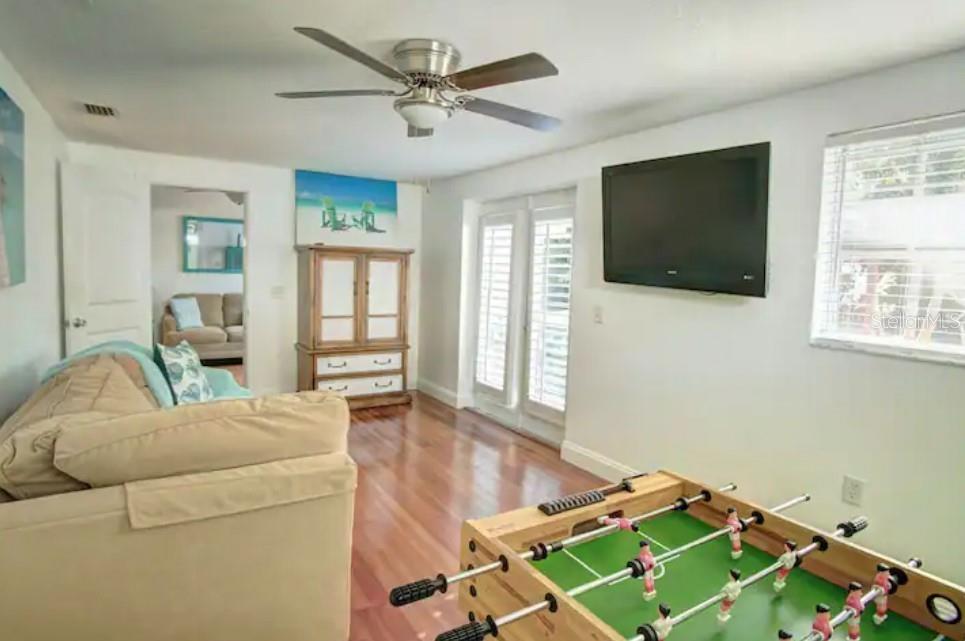 7609 Senrab Dr Property Photo 11