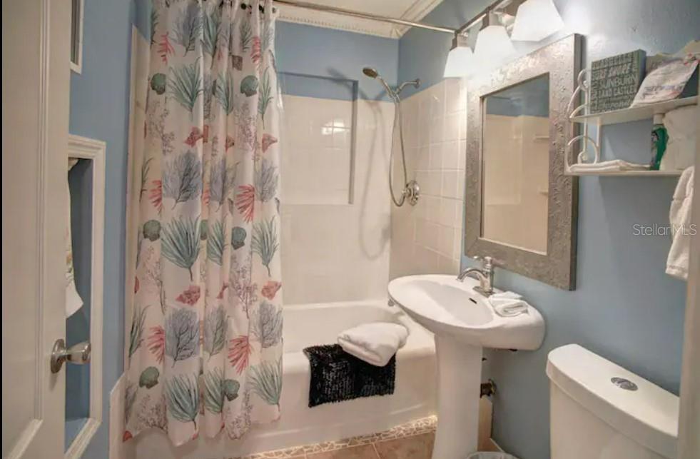 7609 Senrab Dr Property Photo 18