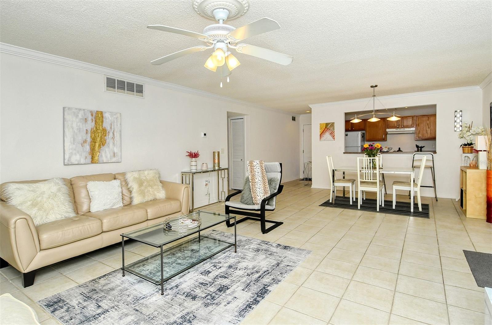 1877 Toucan Way #400 Property Photo 3
