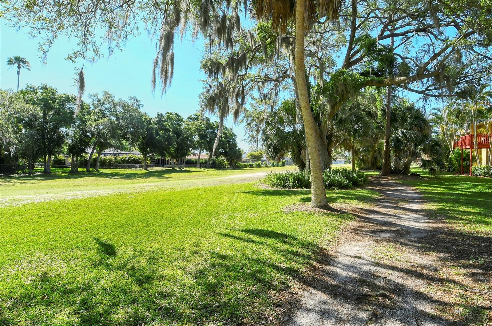 1877 Toucan Way #400 Property Photo 6