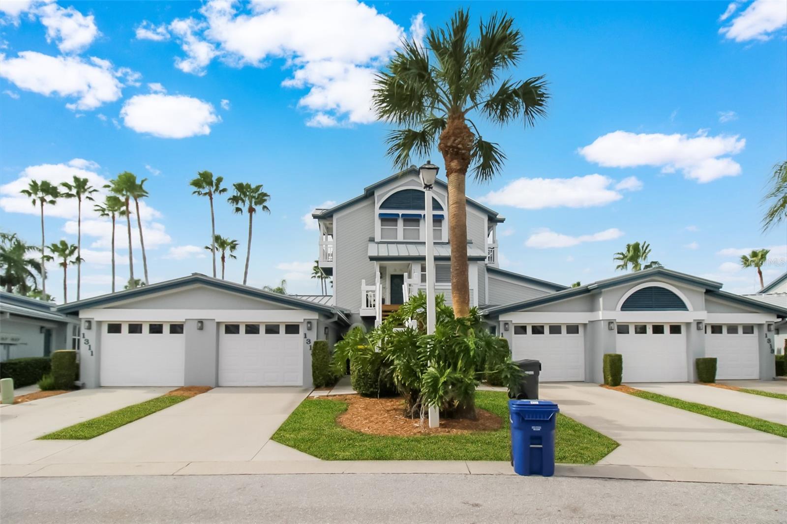 1313 SIESTA BAYSIDE DR #1313-D Property Photo 1