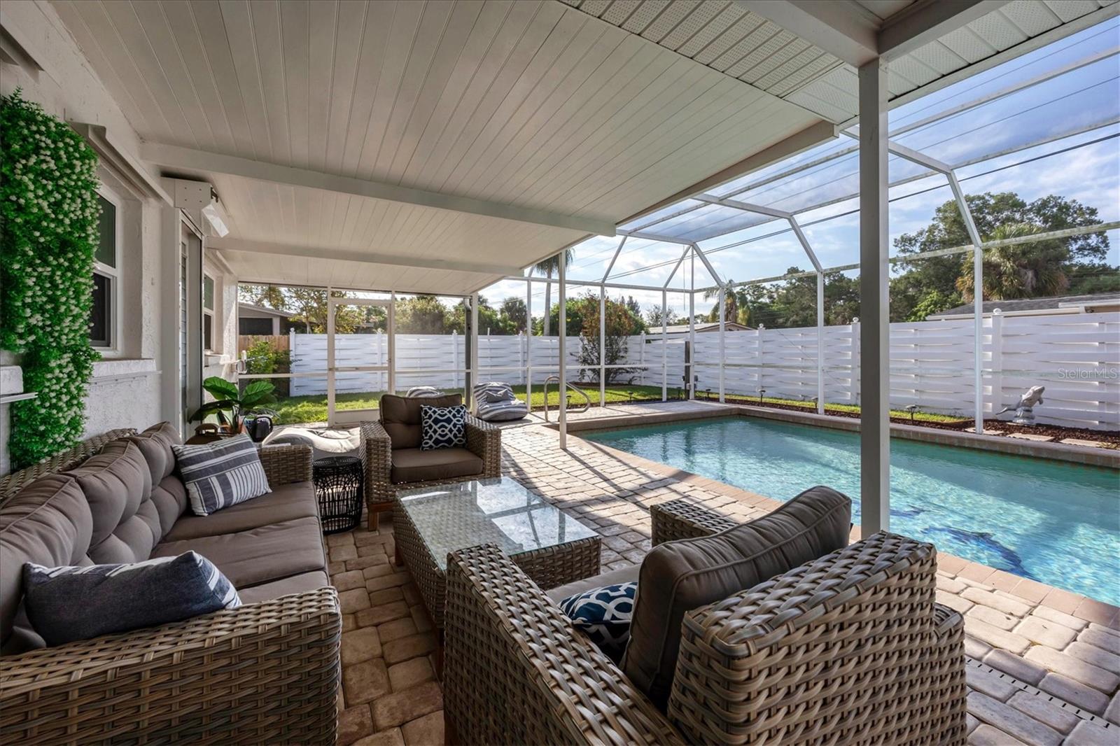3126 Bougainvillea St Property Photo 1
