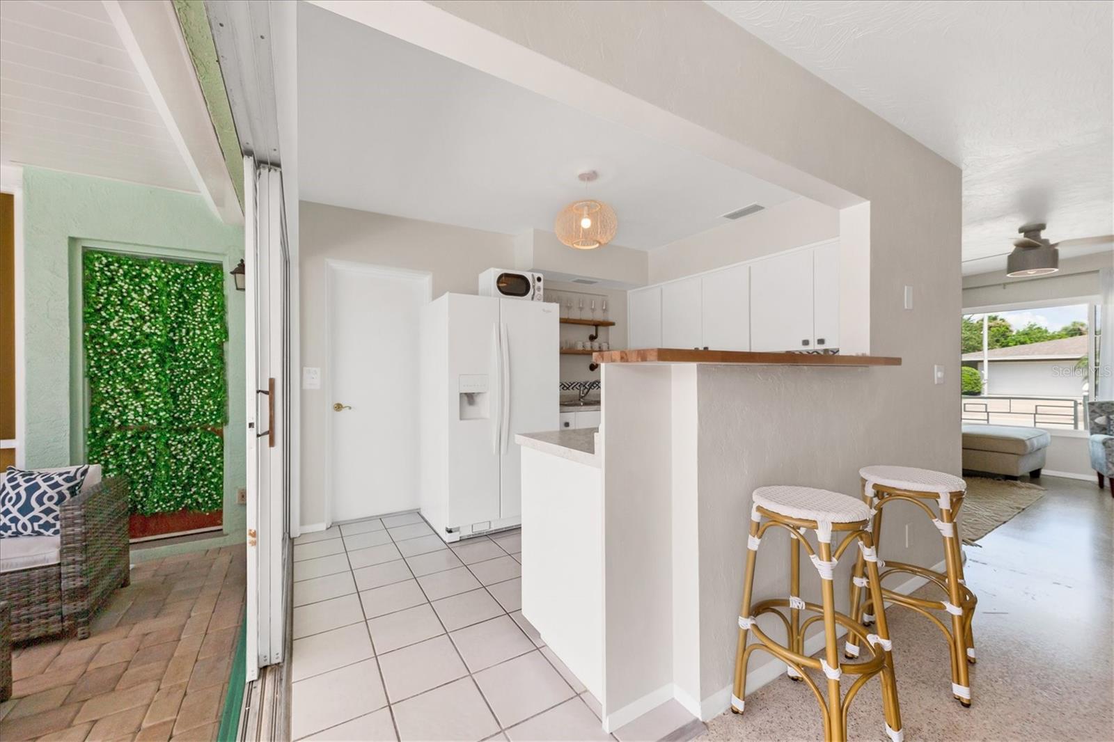 3126 Bougainvillea St Property Photo 10