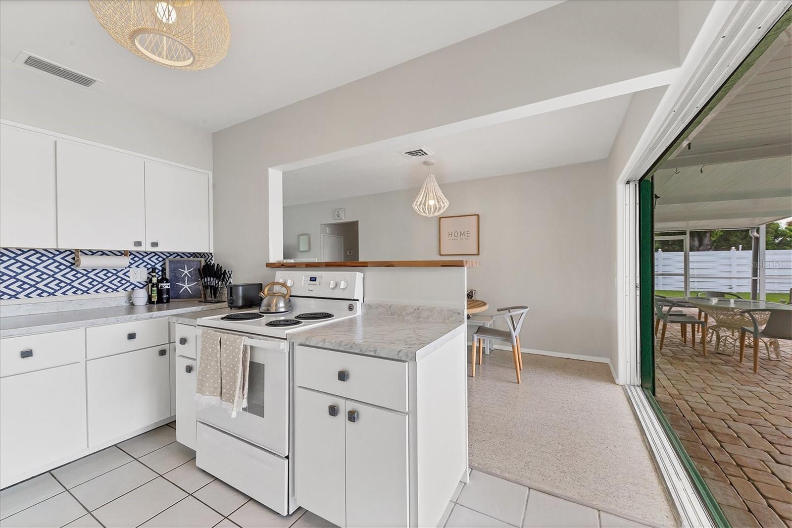 3126 Bougainvillea St Property Photo 12