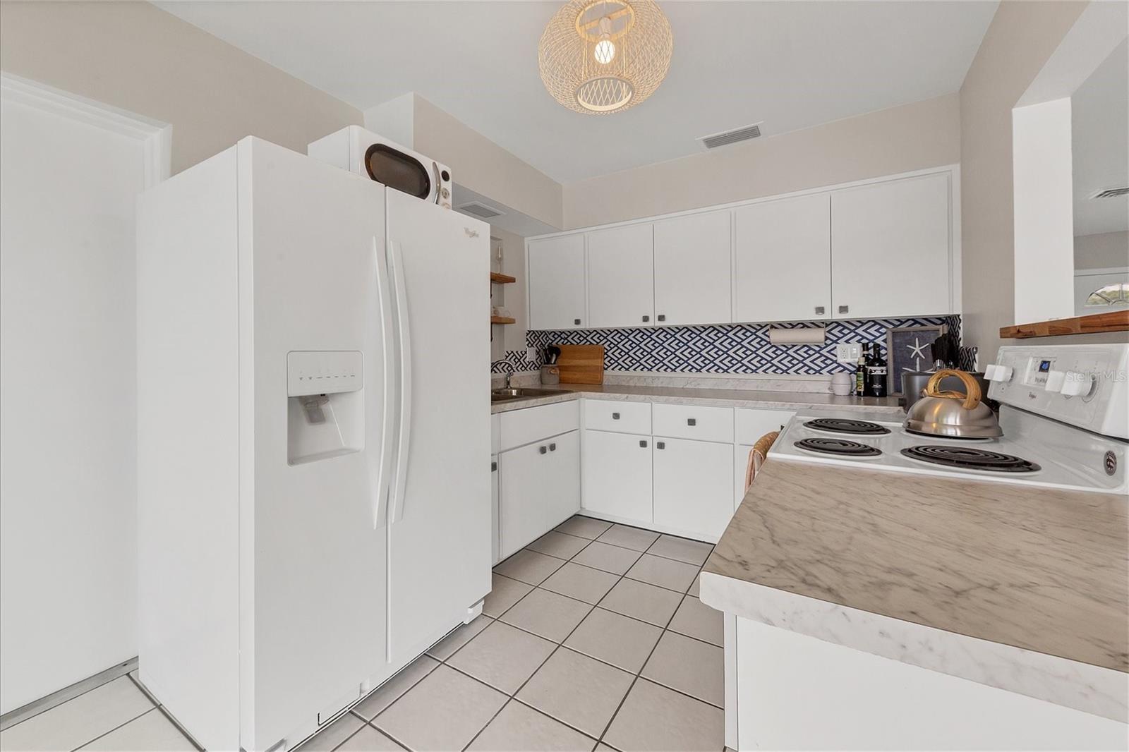 3126 Bougainvillea St Property Photo 13