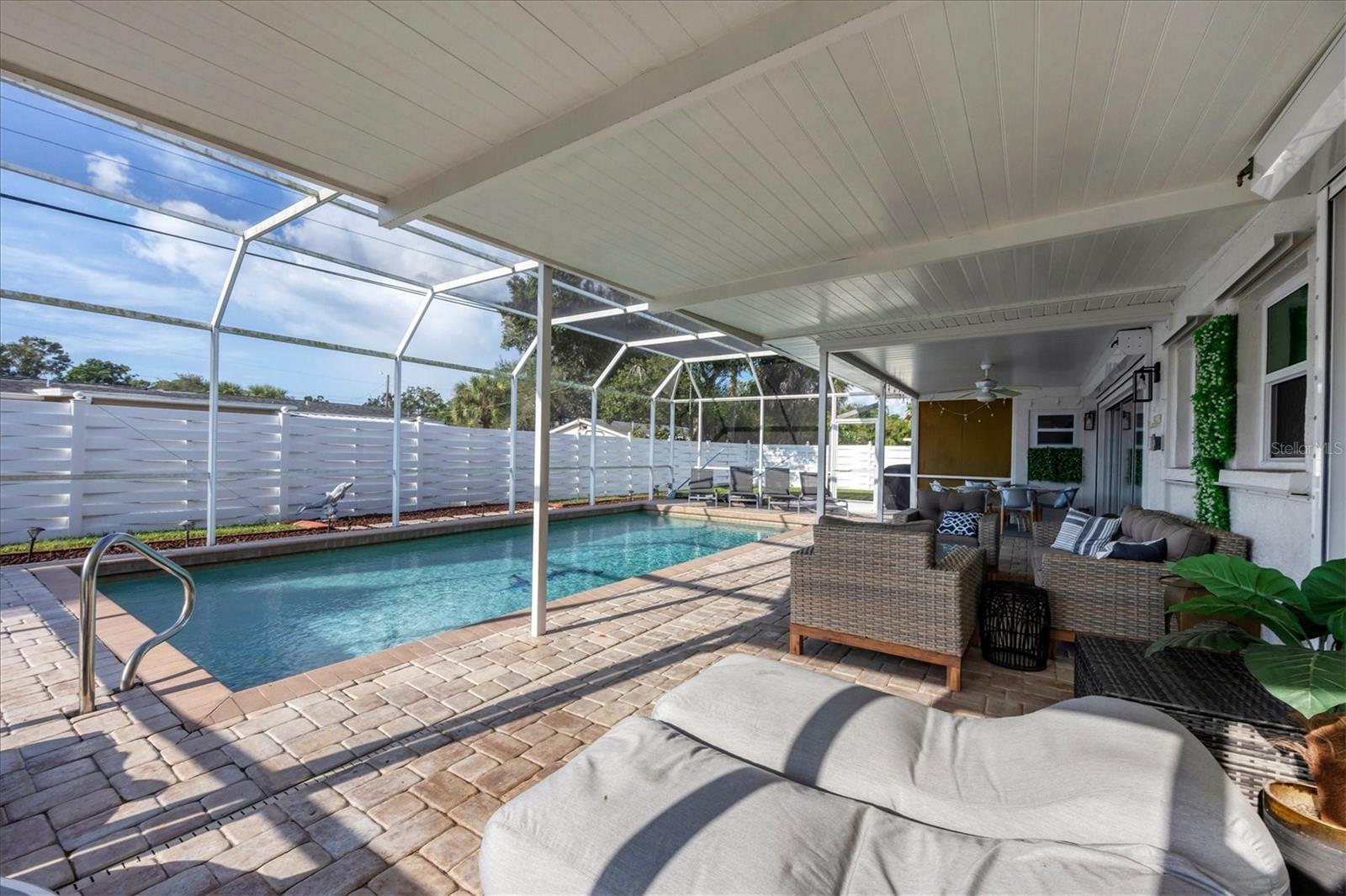 3126 Bougainvillea St Property Photo 21