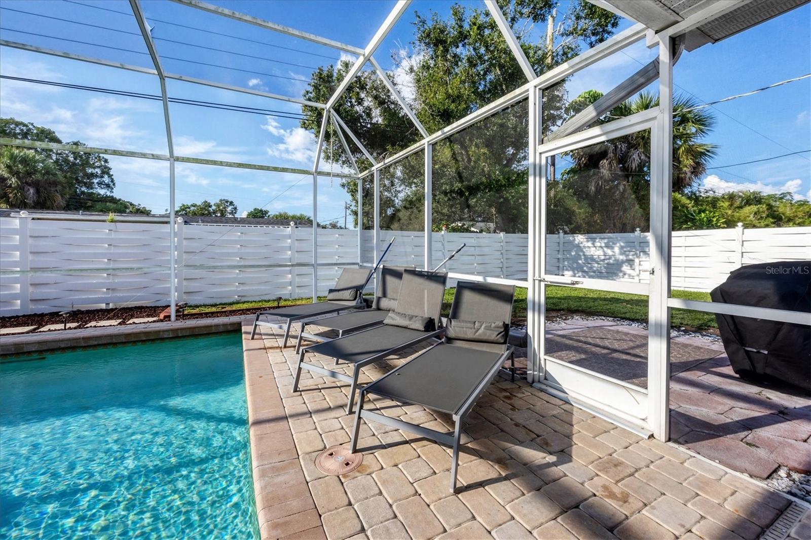 3126 Bougainvillea St Property Photo 26