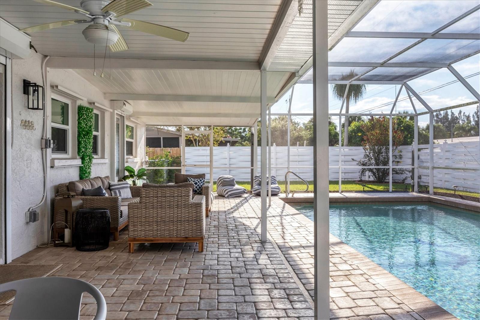 3126 Bougainvillea St Property Photo 28