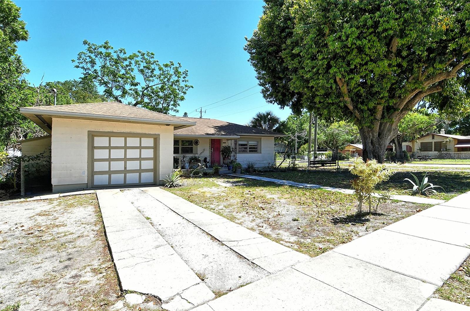 1504 Cocoanut Ave Property Photo 5
